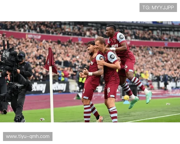 英超联赛最新战况：豪门对决引爆本轮焦点，争冠形势愈加紧张